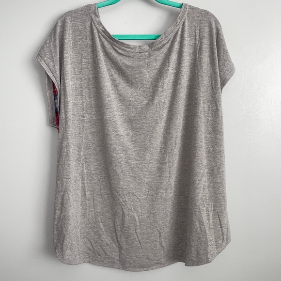 EUC Torrid Red Plaid Front Gray Knit Back Top Size 1 - 1X - Picture 3 of 4